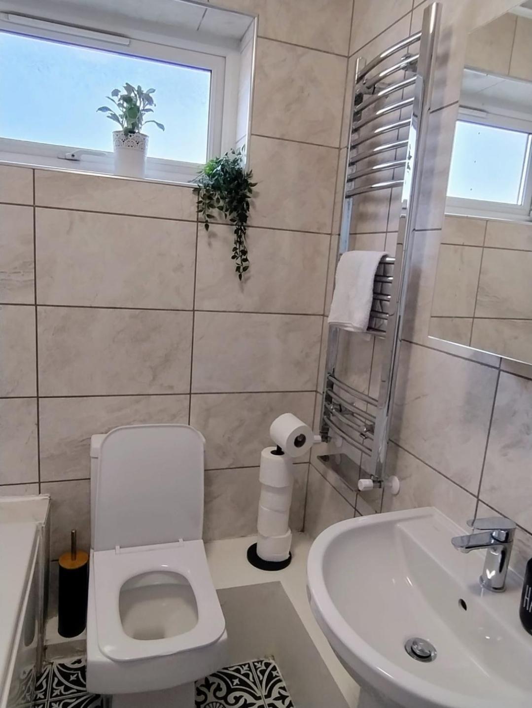 Spacious House In Central Μάντσεστερ Εξωτερικό φωτογραφία