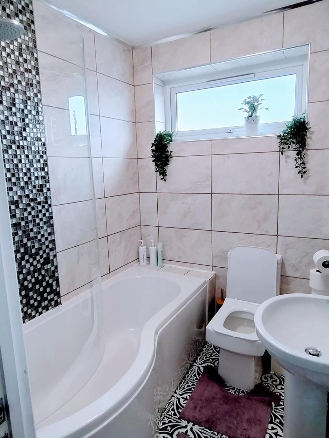 Spacious House In Central Μάντσεστερ Εξωτερικό φωτογραφία